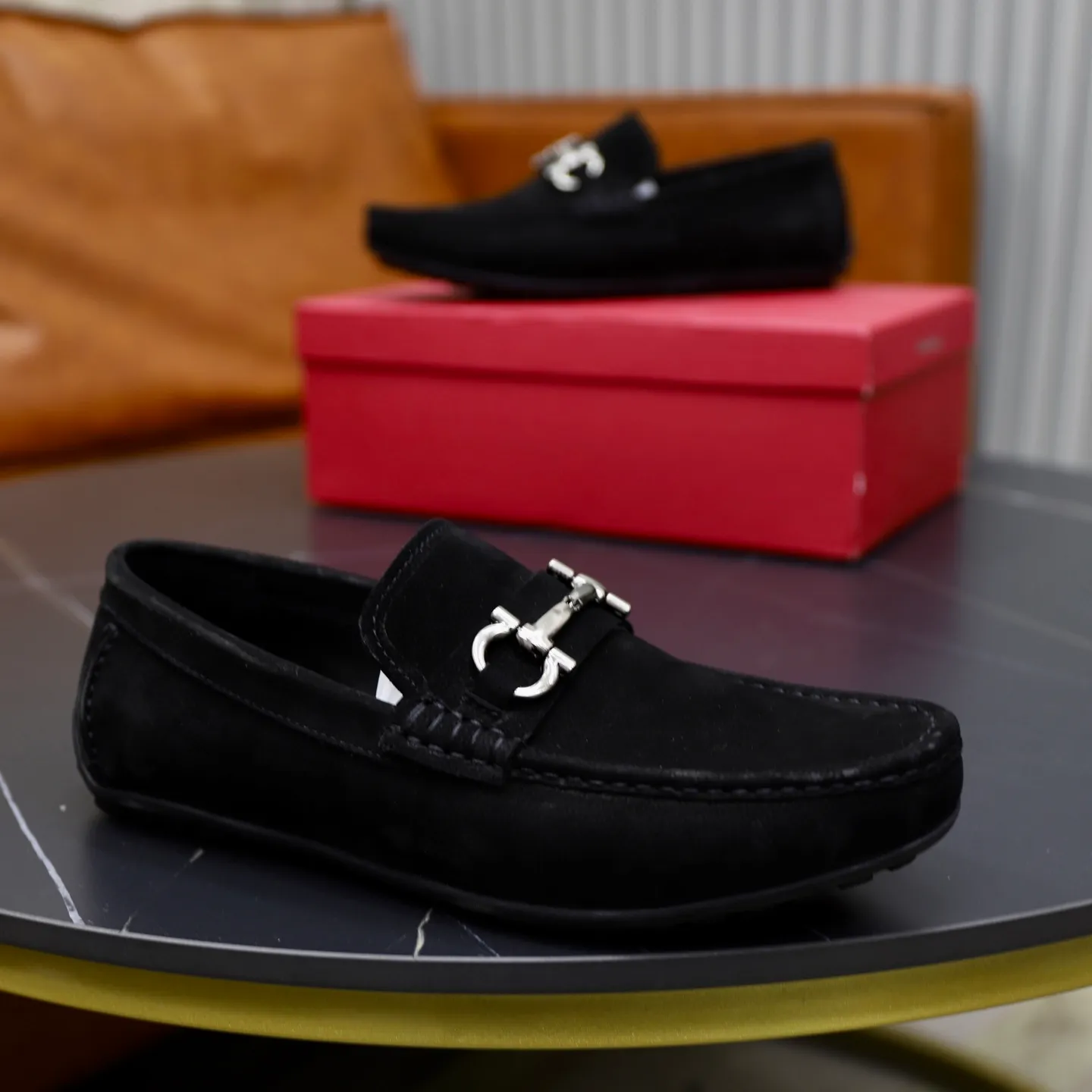 Men's men's shoes 💰462💰🙅‍♂️🙅‍♂️🙅‍♂️Niuli Brand: Ferragamo Standard code: Men's code 38/44 (45 customized) Grade: Same style as the official website Material: Original imported cowhide leather lining Original wear-resistant lightweight outsole Style category: Men's casual slip-on shoes Doudou shoes Noble luxury brand elements, top luxury color: actual picture color